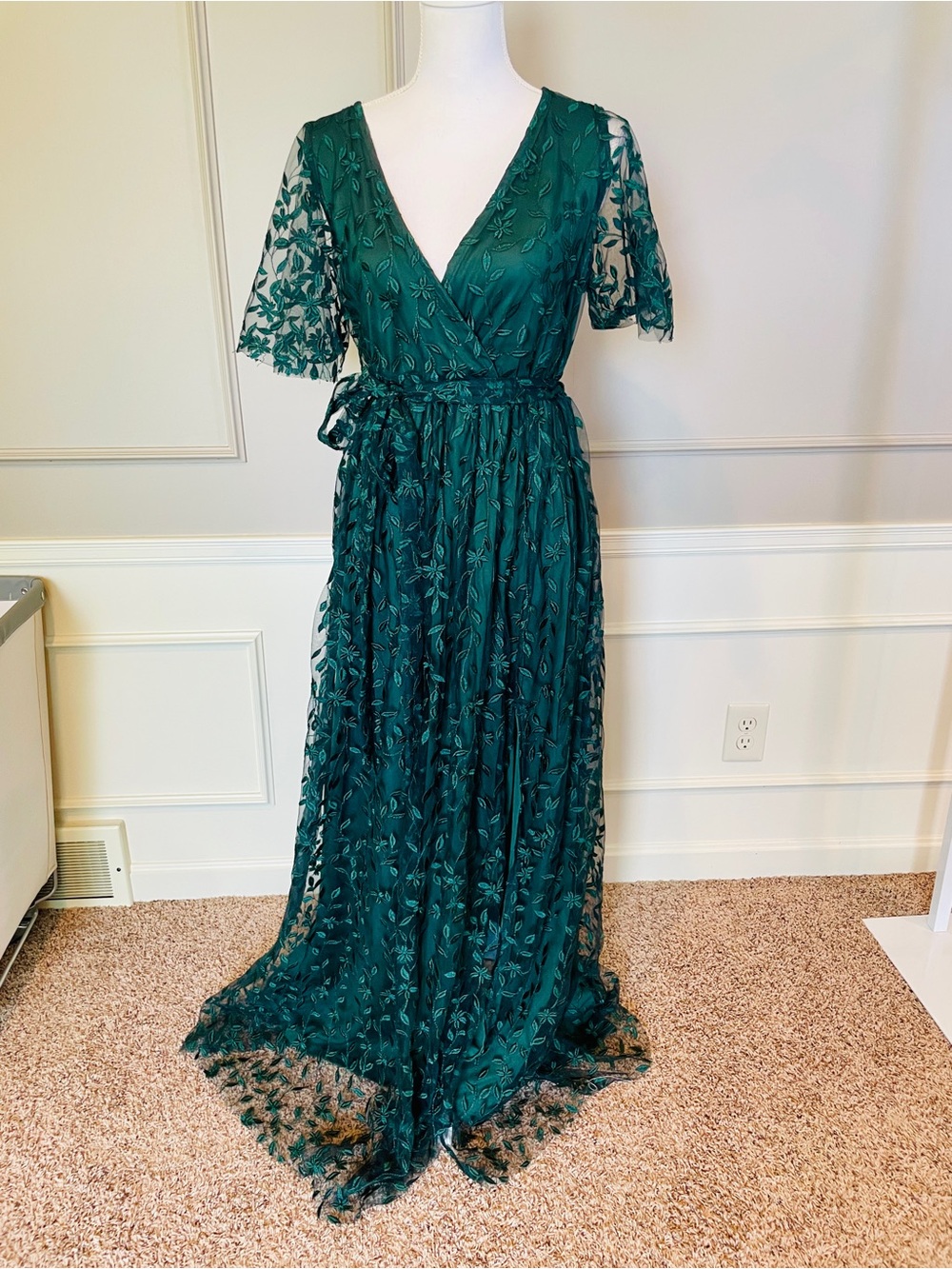 Baltic Born Marseille XL Embossed Maxi Dress Dark Hunter Green floral v neck